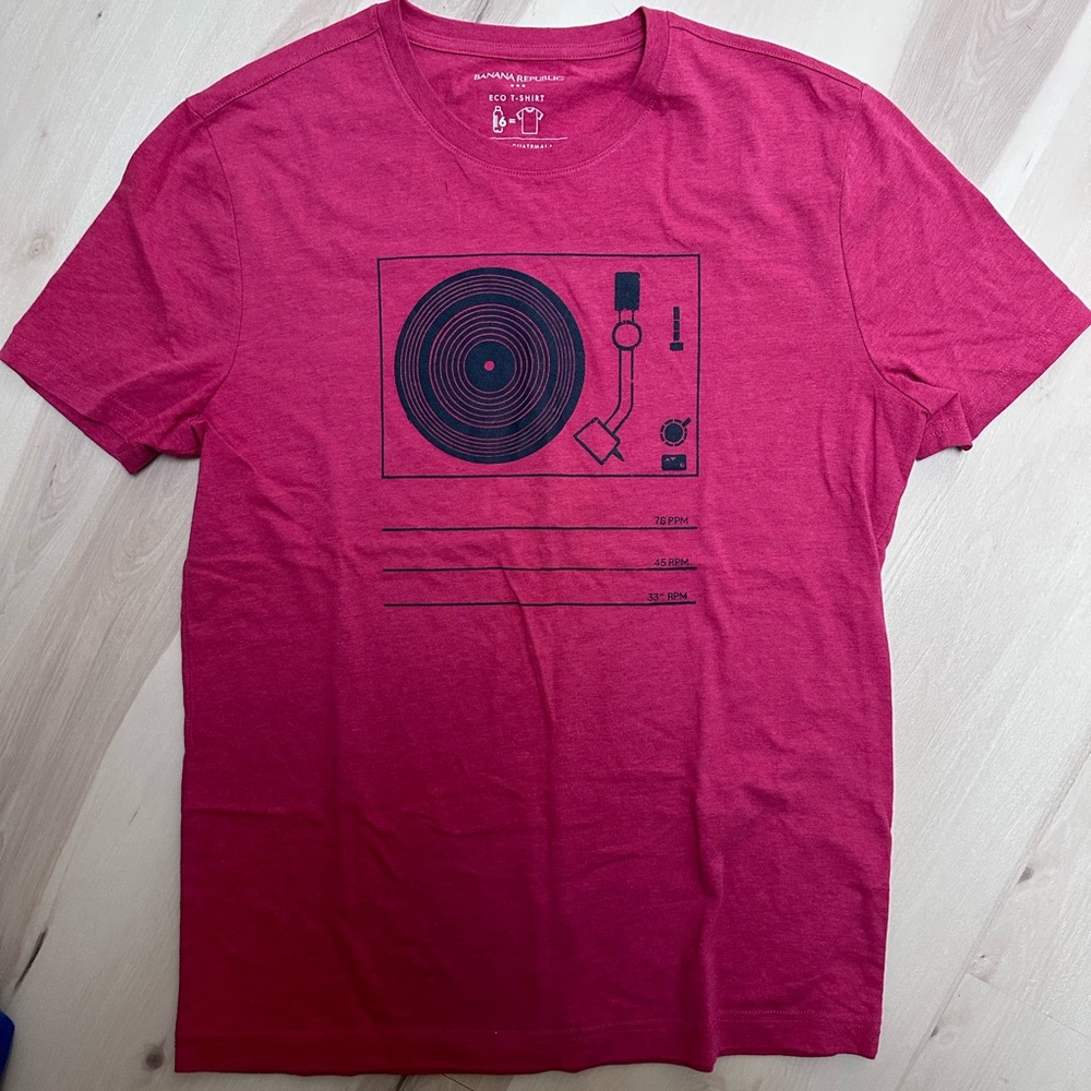 ⚡️🖤 Banana Republic Men's M Graphic T-shirt